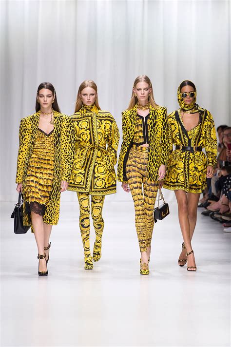 versace коллекция 2018|versace fashion.